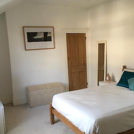 Westgate Two-Bedroom Homestay Suite Екстер'єр фото