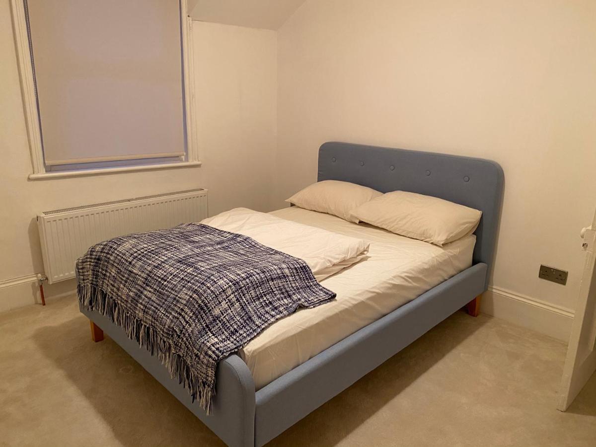 Westgate Two-Bedroom Homestay Suite Екстер'єр фото